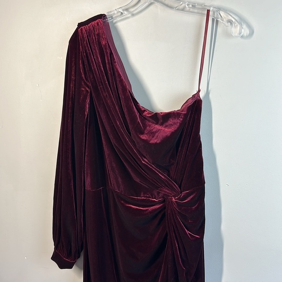 Revelry One-Shoulder Burgundy Maxi Dress - Picture 4 of 10